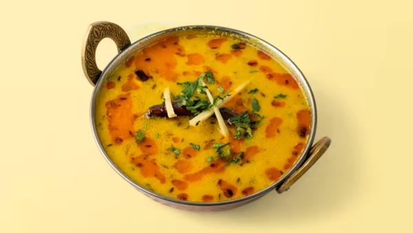 Plat de légumes indien coloré.